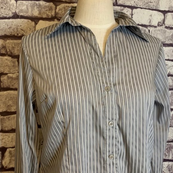 Harve Bernard Button Down Blouse Size Large - Picture 2 of 11